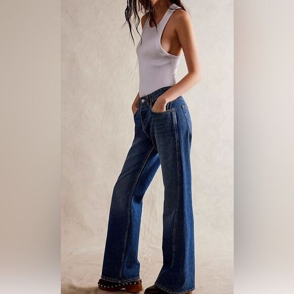 Free People Expert Advice Flare NWT Mid Wash “We The Free” 27 - Picture 1 of 8